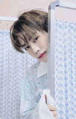 BLUE PARADISE ZEROSE Ver. SOUND WAVE KIM GYUVIN photocard image