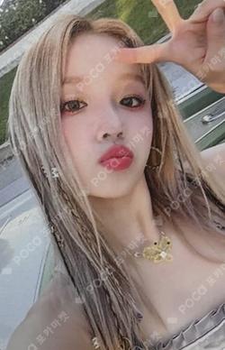 YUQ1 WITHMUU YUQI photocard image