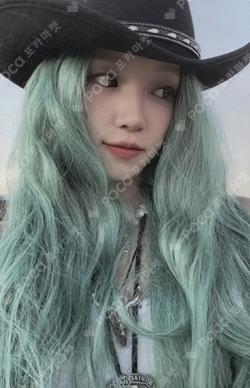 YUQ1 SPECIAL Ver. YUQI photocard image