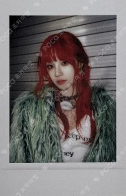 YUQ1 APPLEMUSIC LUCKY DRAW YUQI photocard image