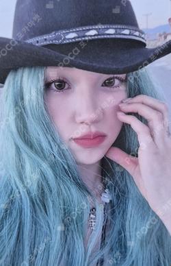 YUQ1 SOUND WAVE YUQI photocard image