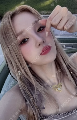 YUQ1 APPLEMUSIC LUCKY DRAW YUQI photocard image