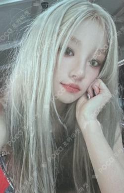YUQ1 Target Exclusive YUQI photocard image