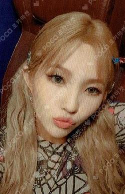 DUMDi DUMDi MAKESTAR SOYEON photocard image