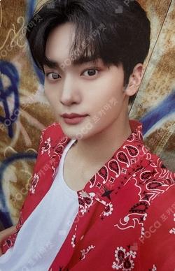 BEYOND OUR MEMORIES in NY TAEYOUNG photocard image
