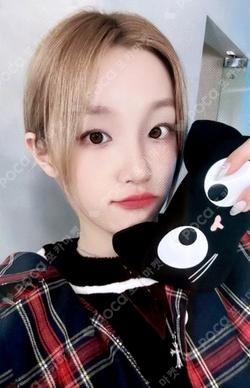 2 MAKESTAR LUCKY DRAW YUQI photocard image