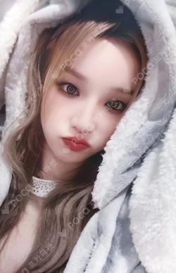 2 StarRiver LUCKY DRAW YUQI photocard image