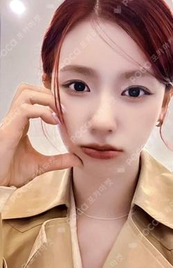 2 IDOUSTAGE LUCKY DRAW MIYEON photocard image