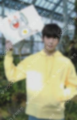 The Dream Chapter: STAR BROADCAST SOOBIN photocard image