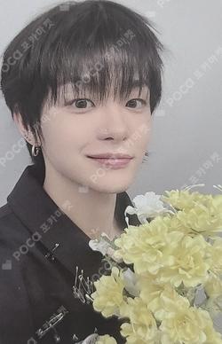 TREASURE POP-UP : My PLEASURE from TREASURE ALBUM PURCHASE BENEFITS JIHOON photocard image