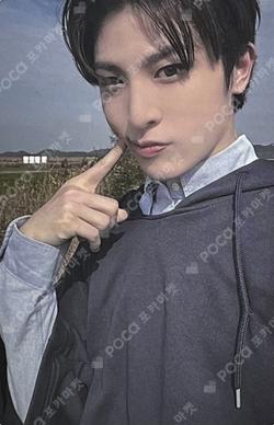 PLEASURE YELLOW/GREEN VER. WEVERSE