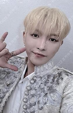 ATEEZ HONGJOONG photocard image