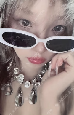 2 FANPLEE YUQI photocard image