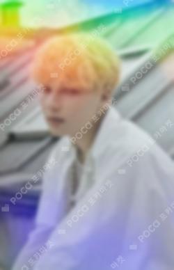 TXT HUENINGKAI photocard image