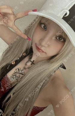 I SWAY Target Exclusive YUQI photocard image