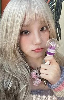 I SWAY BROADCAST YUQI photocard image