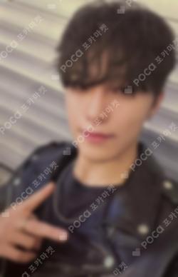 SPILL THE FEELS YIZHIYU DINO photocard image