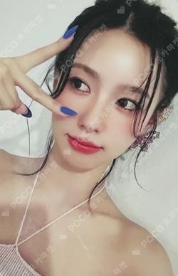 I SWAY WITHMUU MIYEON photocard image