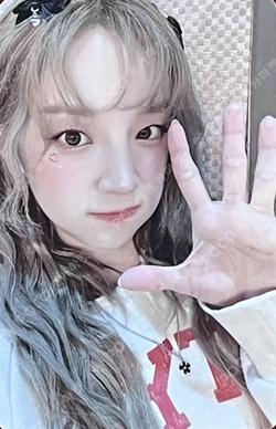 NANADLE IN NEVERLAND POP-UP CAFE EVENT STAMP MISSION YUQI photocard image