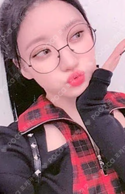 the collective soul and unconscious: chapter one WHOSFAN LUCKY DRAW SIYOON photocard image