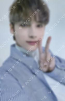 2022 TXT FANLIVE MOA X TOGETHER ZIP-UP HOODIE HUENINGKAI photocard image