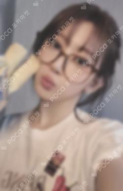 HOT KTOWN4U POP-UP STORE LUCKY DRAW SAKURA photocard image