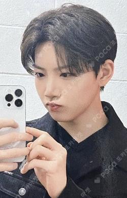 TREASURE JUNKYU photocard image