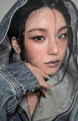 AIR PLATFORM ALBUM_POCAALBUM A VER. YEJI photocard image