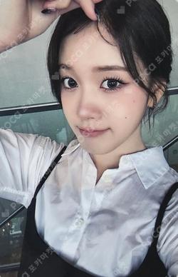 [S] OLIVE YOUNG J photocard image