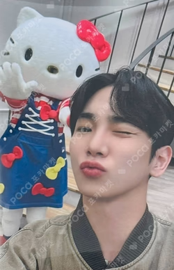 Where is KEY? with HELLO KITTY POP-UP STORE PLUSH HUG DOLLS