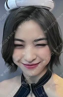 ITZY RYUJIN photocard image