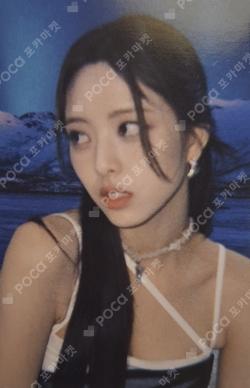 ITZY YUNA photocard image