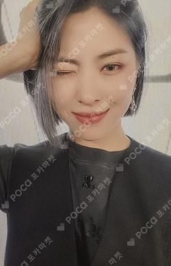 ITZY RYUJIN photocard image