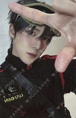 ATEEZ X ANITEEZ POP-UP STORE ANITEEZ IN TREASURE SCOUTING UNIFORM OUTFIT YUNHO photocard image