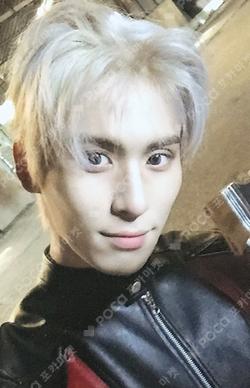 LOVE RACE APPLEMUSIC YOO TAEYANG photocard image