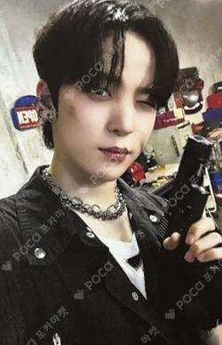 THE WORLD EP.2 : OUTLAW RAKUTEN LUCKY DRAW YUNHO photocard image