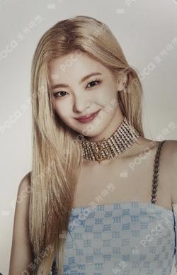 KILL MY DOUBT POP-UP STORE TRADING CARD LIA photocard image