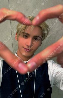 LOVE RACE KTOWN4U YOO TAEYANG photocard image