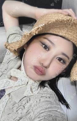 SHOWDOWN MAKESTAR LEECHAEYEON photocard image