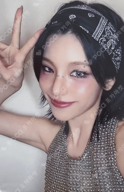 AIR MAKESTAR YEJI photocard image