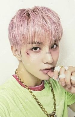 2025 SEASON'S GREETINGS T-SHIRT SET JUNGWOO photocard image