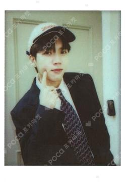 LIKE INFINITE POP-UP STORE POLAROID DECO SET