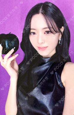 ITZY YUNA photocard image