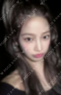 HOT WEVERSE LUCKY DRAW KAZUHA photocard image