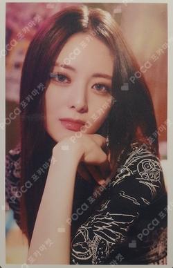 ITZY YUNA photocard image