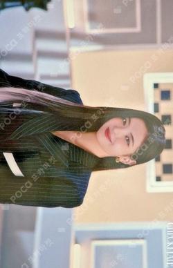 ITZY THE 1ST WORLD TOUR CHECKMATE in JAPAN Random trading card LIA photocard image