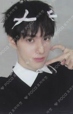 HOUSE OF TRICKY : SPUR hello82 Exclusive JINSIK photocard image