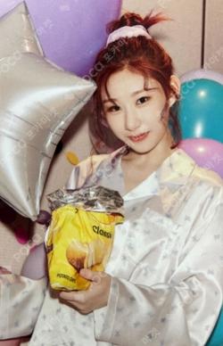 2022 SEASON'S GREETINGS [BEST FRIENDS FOREVER] TRADING CARD & STICKER SET