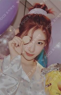 2022 SEASON'S GREETINGS [BEST FRIENDS FOREVER] TRADING CARD & STICKER SET