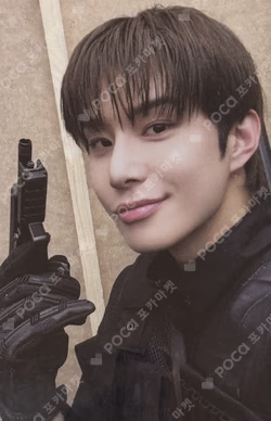 NCT 127 4TH TOUR NEO CITY : SEOUL - THE MOMENTUM FANLIGHT POUCH SET